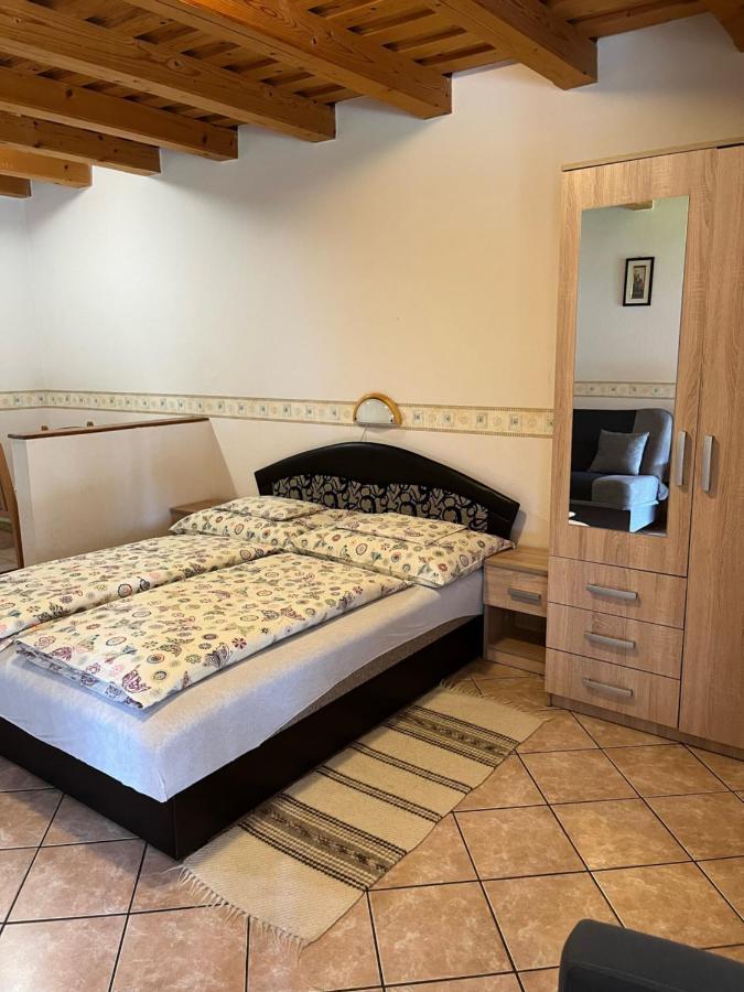 Ibolya Vendeghaz Appartement Kehidakustány Buitenkant foto